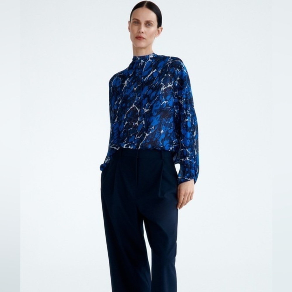 Brand New Zara Blue Printed Blouse Size XS